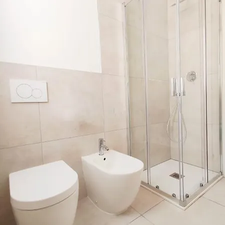 Volta - Appena Ristrutturato - 100 Mt Da Piazza Mazzini דירה לידו די ג'סולו