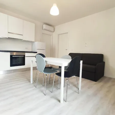 Volta - Appena Ristrutturato - 100 Mt Da Piazza Mazzini *